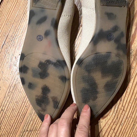 Ecru Point Rothy’s size 5.5! - Picture 3 of 5